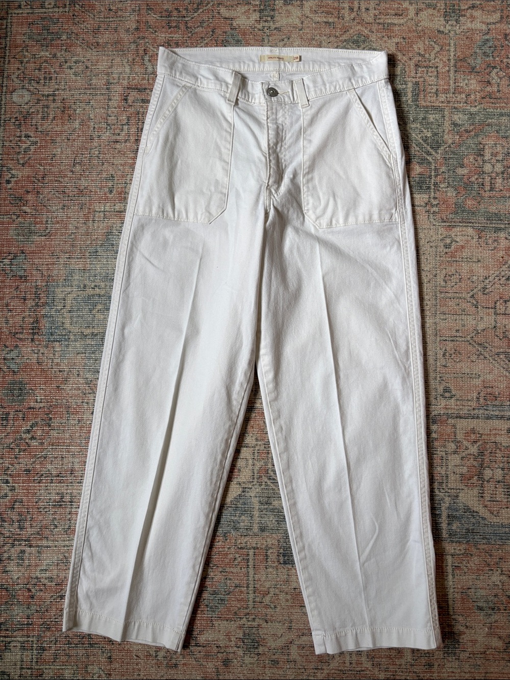 Levi's White Lightweight Cropped Utility Pants Size 28